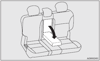 To use the armrest, fold it down. To return to the original position, push it
