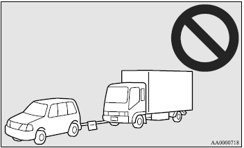 4. Always attach the towing rope to the towing hook. Otherwise, the instructions